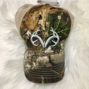 NWT Realtree Men’s Adjustable Camouflage Hat for Hunting Fishing Outdoors